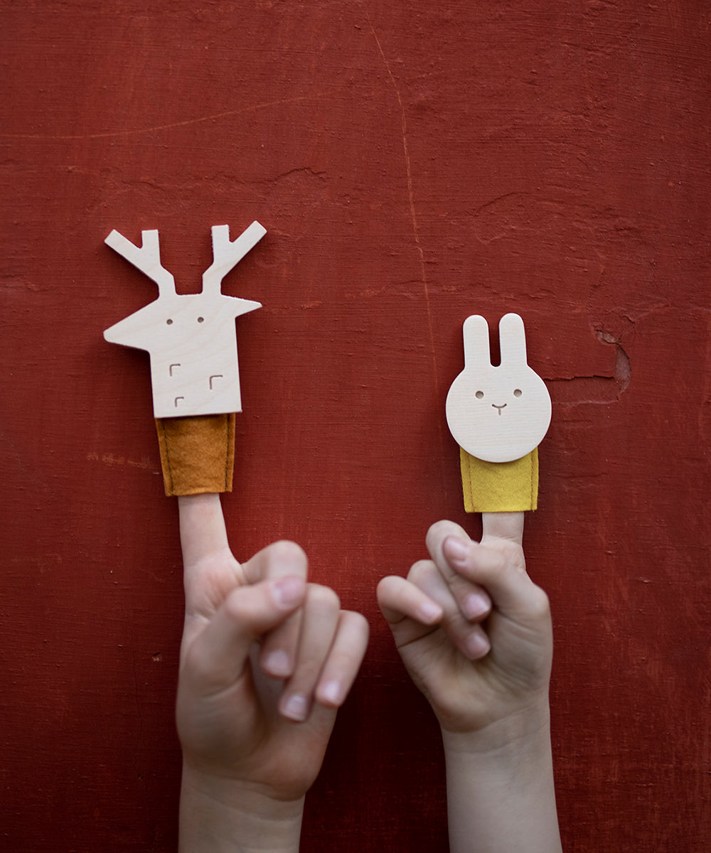 Le Deer Finger Puppet