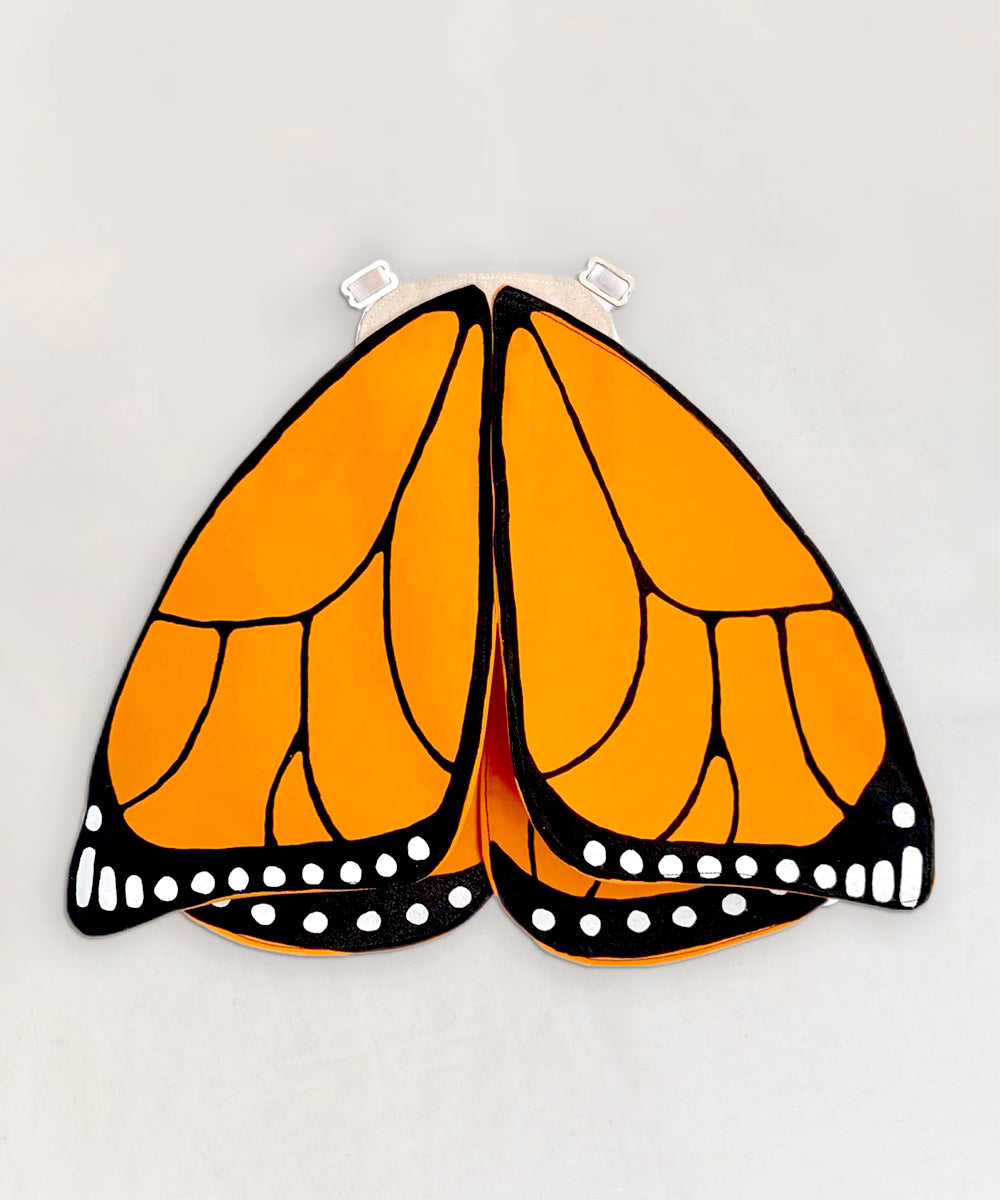 Le Monarch Butterfly Wings